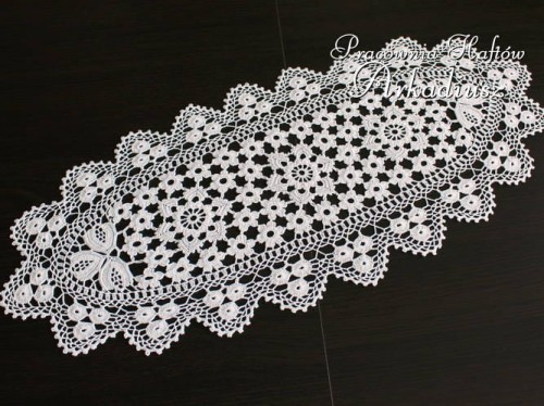 Mały bieżnik koniakowski 25x56 biały