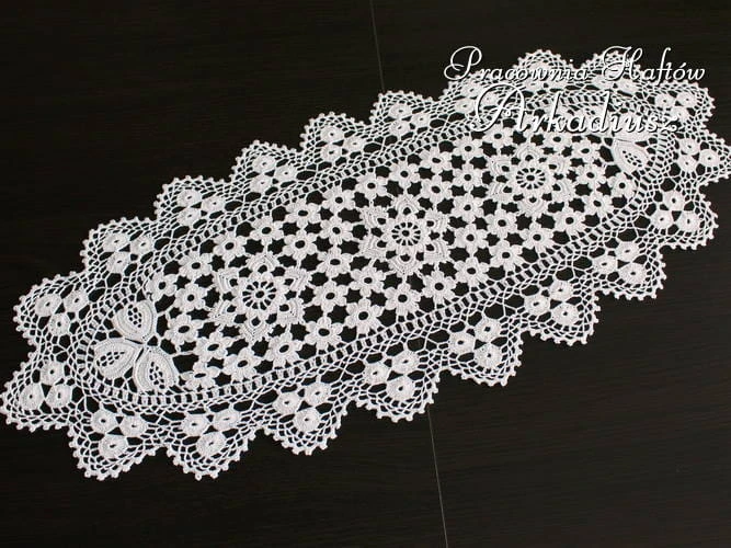 Mały bieżnik koniakowski 25x56 biały